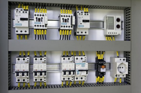 Entreprise pour la remise aux normes du système électrique Pontarlier